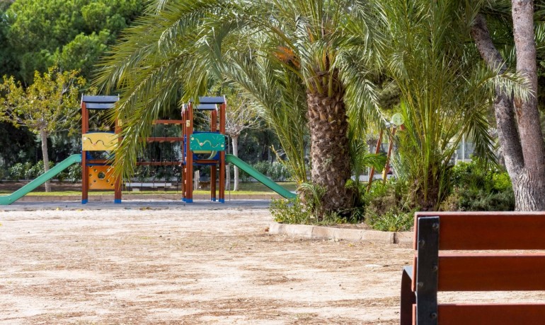 Herverkoop - Huis -
Orihuela Costa* - La Zenia*