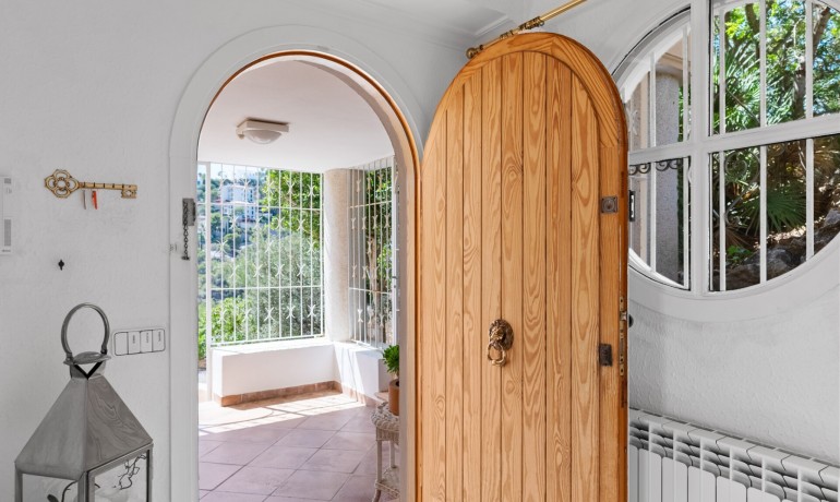 Herverkoop - Villa -
Port d'Andratx - Andratx