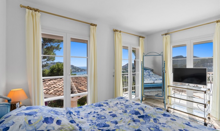 Herverkoop - Villa -
Port d'Andratx - Andratx