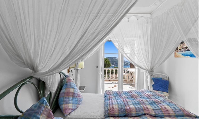 Herverkoop - Villa -
Port d'Andratx - Andratx