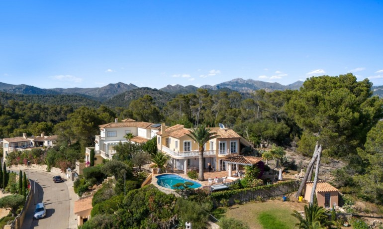 Herverkoop - Villa -
Port d'Andratx - Andratx