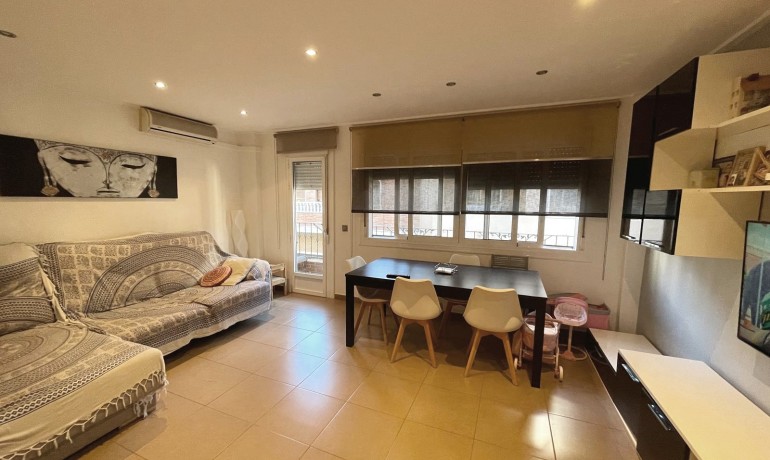 Herverkoop - Appartement / Flat -
Rojales