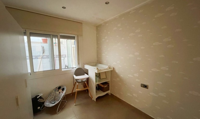 Herverkoop - Appartement / Flat -
Rojales