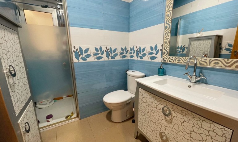 Herverkoop - Appartement / Flat -
Rojales