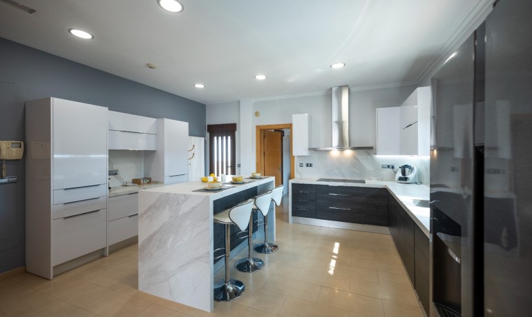 Herverkoop - Villa -
Jerónimo y Avileses - Jerónimo y Avileses - Town