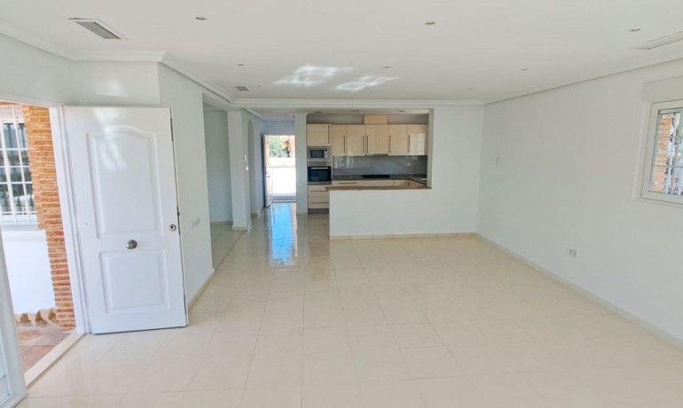 Herverkoop - Finca / Landgoed -
Catral - Catral - Country