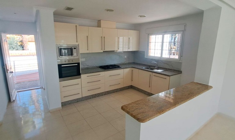 Herverkoop - Finca / Landgoed -
Catral - Catral - Country