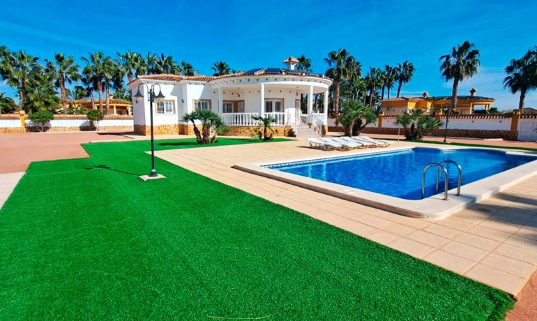 Herverkoop - Finca / Landgoed -
Catral - Catral - Country