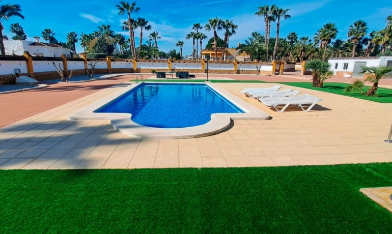 Herverkoop - Finca / Landgoed -
Catral - Catral - Country