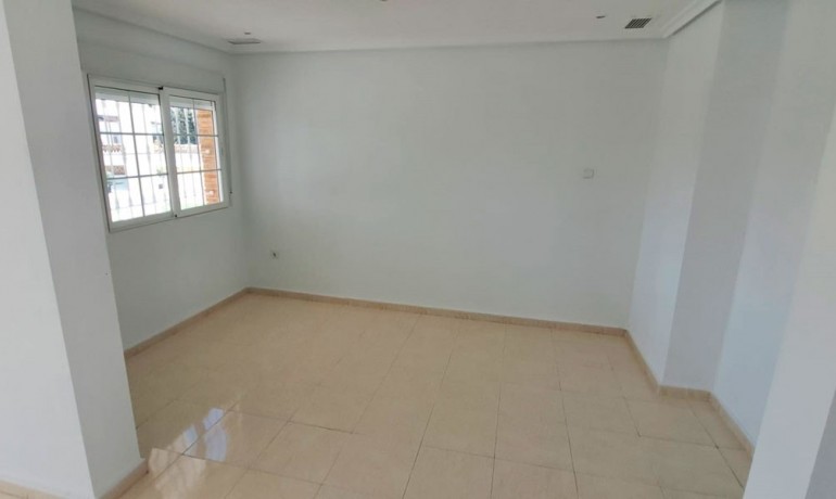 Herverkoop - Finca / Landgoed -
Catral - Catral - Country