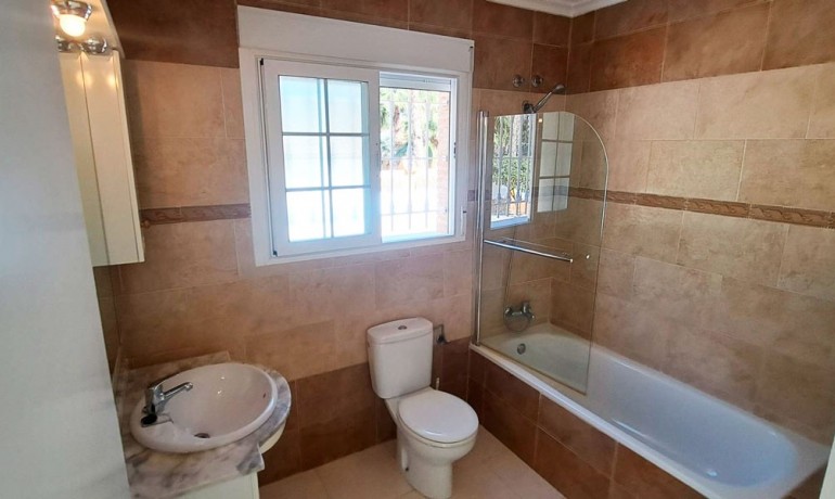 Herverkoop - Finca / Landgoed -
Catral - Catral - Country