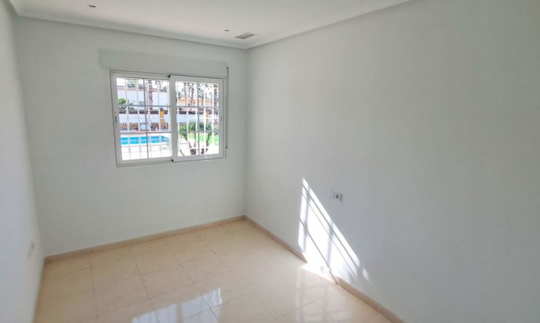 Herverkoop - Finca / Landgoed -
Catral - Catral - Country