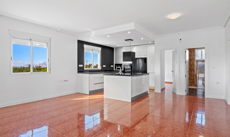 Herverkoop - Finca / Landgoed -
Dolores - Dolores - Town