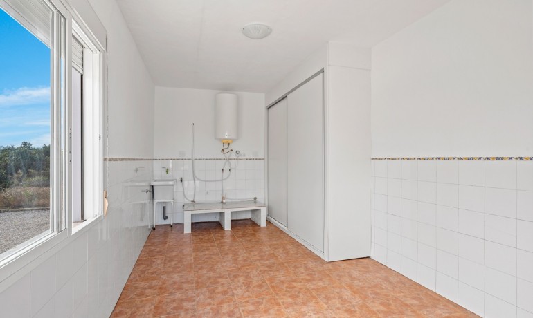 Herverkoop - Finca / Landgoed -
Dolores - Dolores - Town