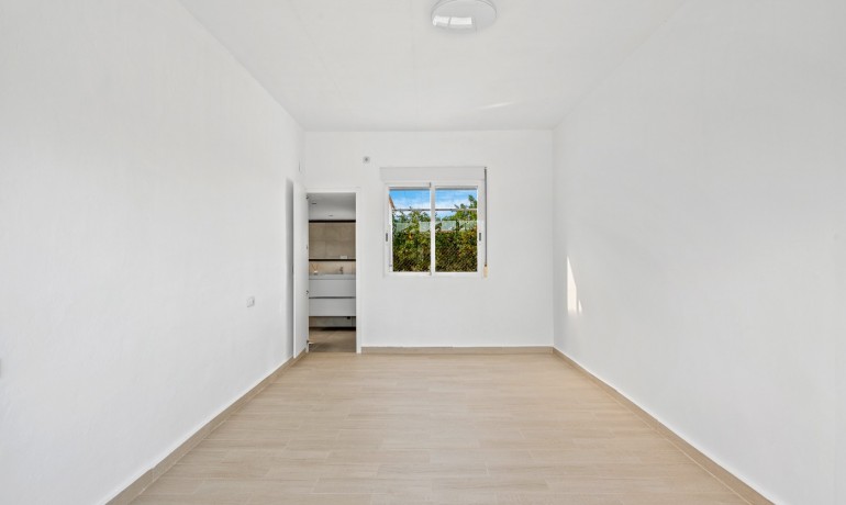 Herverkoop - Finca / Landgoed -
Dolores - Dolores - Town