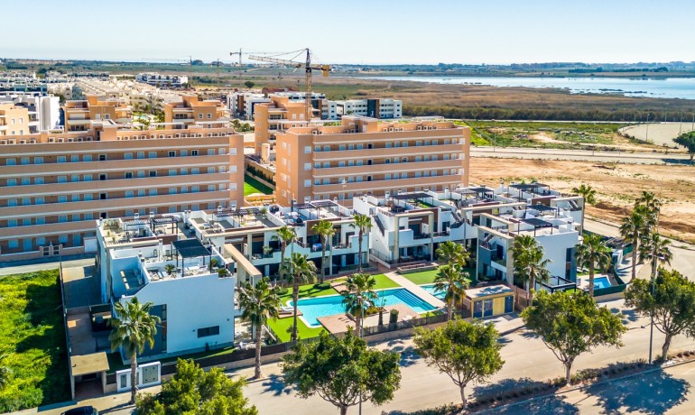 Herverkoop - Apartment / Flat * -
Guardamar del Segura* - El Raso*