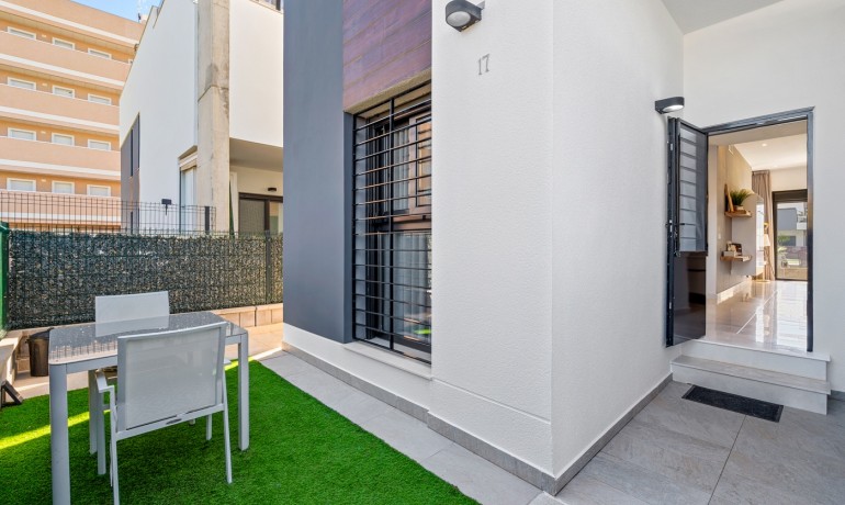 Herverkoop - Apartment / Flat * -
Guardamar del Segura* - El Raso*