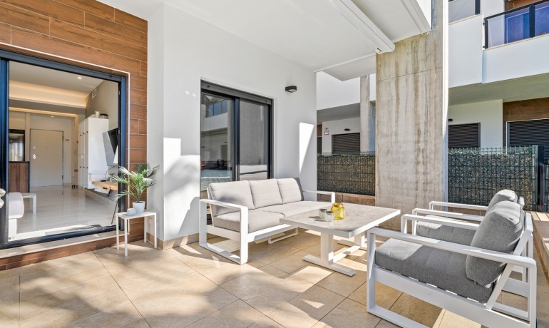 Herverkoop - Apartment / Flat * -
Guardamar del Segura* - El Raso*