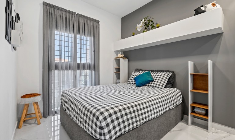 Herverkoop - Apartment / Flat * -
Guardamar del Segura* - El Raso*