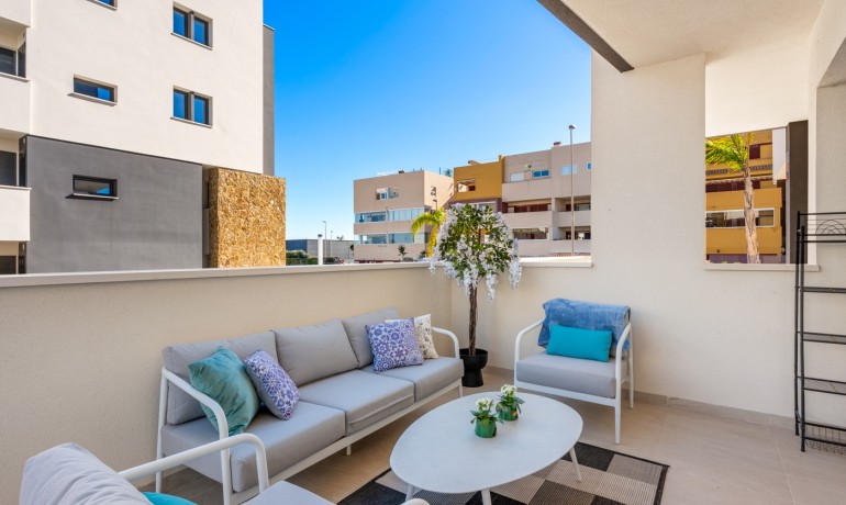 Venta - Apartamento / piso -
Orihuela Costa - Playa Flamenca