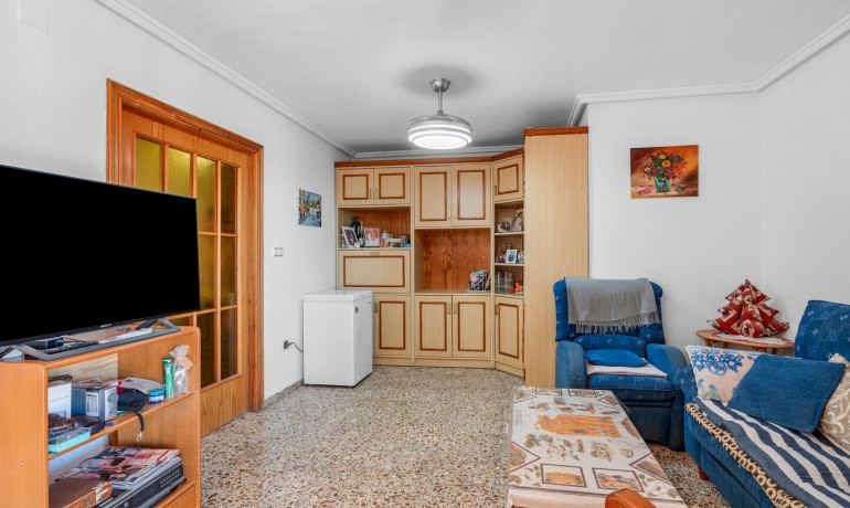 Herverkoop - Appartement / Flat -
Arenales del Sol - Segunda linea playa