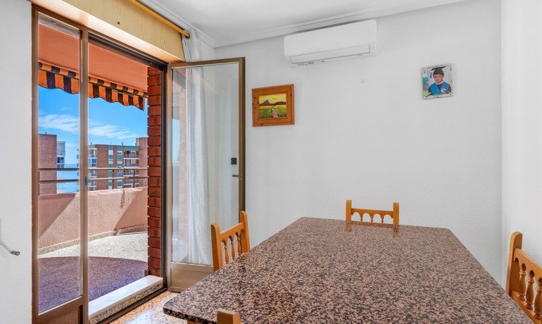 Herverkoop - Appartement / Flat -
Arenales del Sol - Segunda linea playa