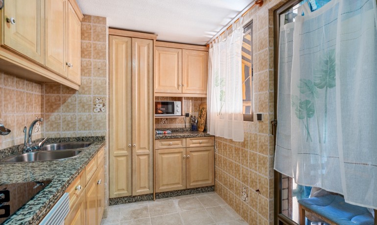 Herverkoop - Appartement / Flat -
Arenales del Sol - Segunda linea playa