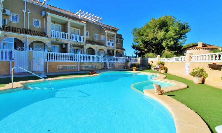 Herverkoop - Huis -
Playa Flamenca