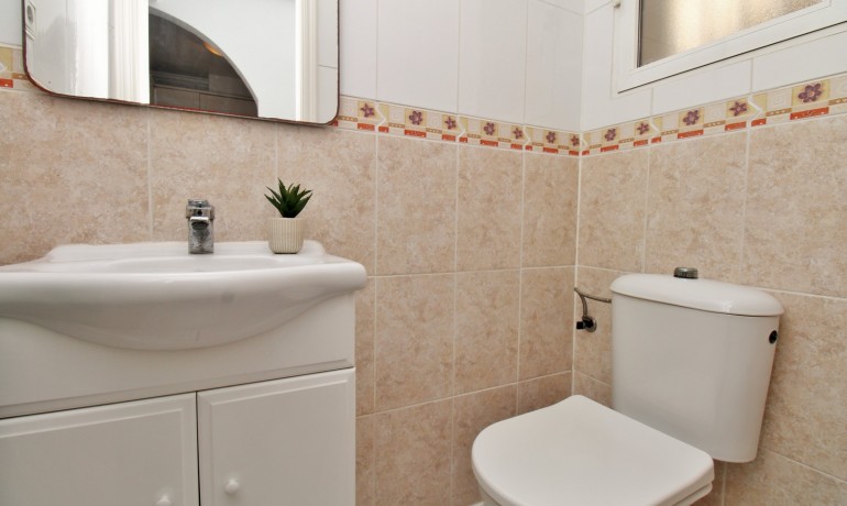 Herverkoop - Huis -
Playa Flamenca