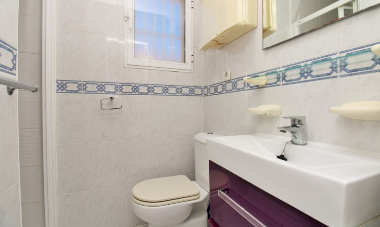 Herverkoop - Huis -
Playa Flamenca