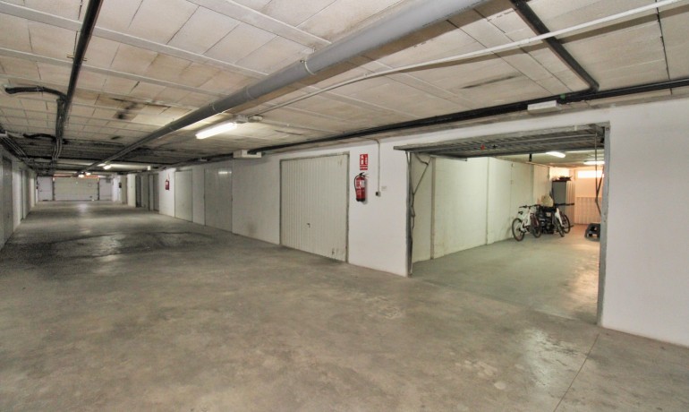 Herverkoop - Huis -
Playa Flamenca