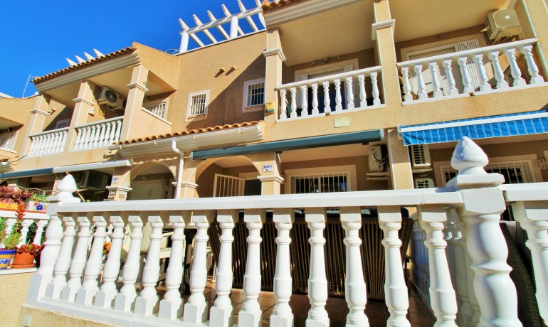 Herverkoop - Huis -
Playa Flamenca