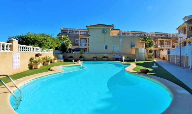 Herverkoop - Huis -
Playa Flamenca