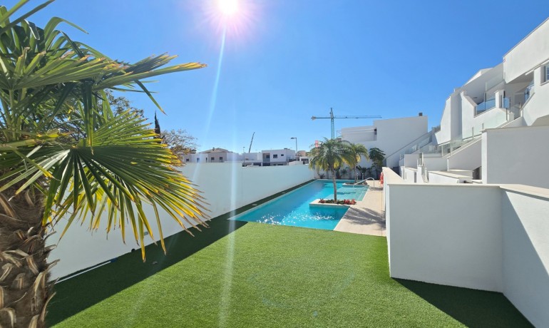 Herverkoop - Apartment / Flat * -
Pilar de la Horadada *