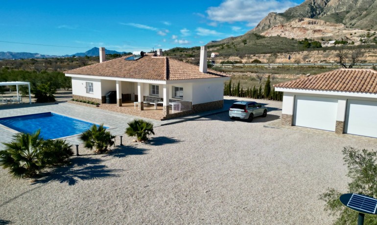 Herverkoop - Villa -
Macisvenda