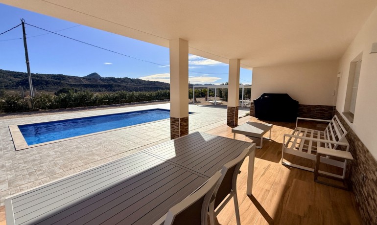 Herverkoop - Villa -
Macisvenda