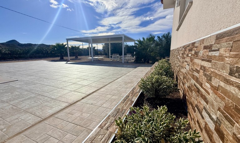 Herverkoop - Villa -
Macisvenda