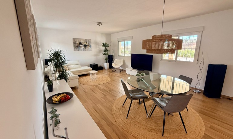 Herverkoop - Villa -
Macisvenda