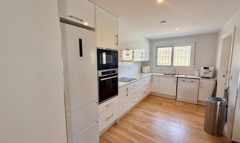 Herverkoop - Villa -
Macisvenda