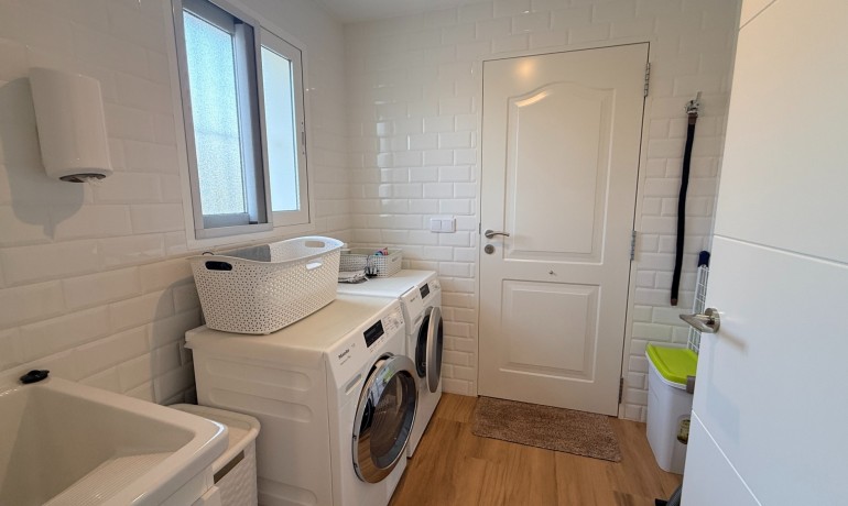 Herverkoop - Villa -
Macisvenda