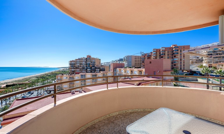 Herverkoop - Appartement / Flat -
Arenales del Sol - Segunda linea playa