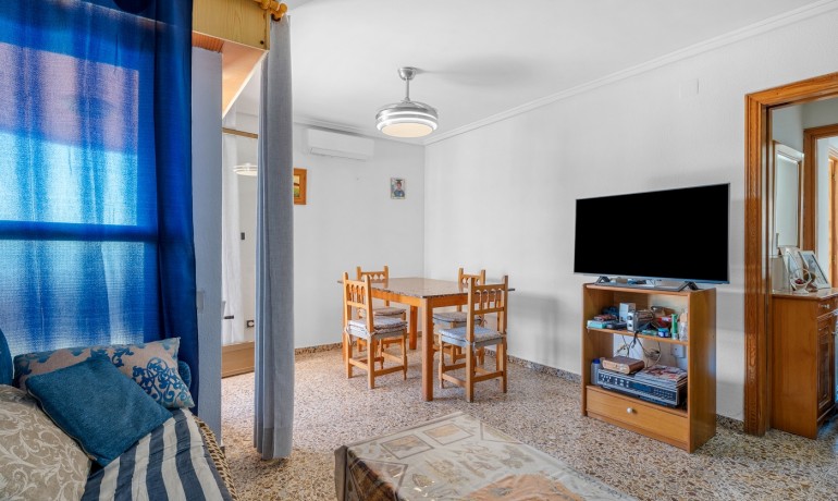 Herverkoop - Appartement / Flat -
Arenales del Sol - Segunda linea playa