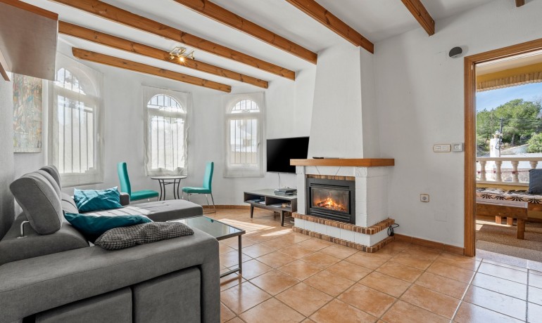 Herverkoop - Villa -
Orihuela Costa* - Castillo de Don Juan