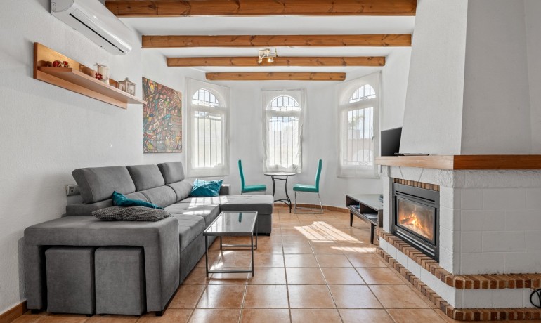 Herverkoop - Villa -
Orihuela Costa* - Castillo de Don Juan