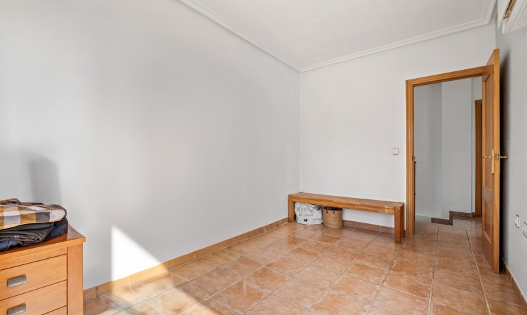 Herverkoop - Villa -
Orihuela Costa* - Castillo de Don Juan