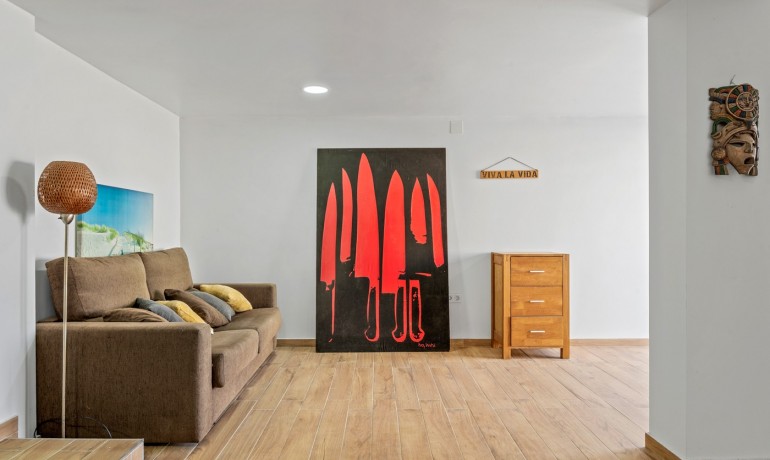 Herverkoop - Villa -
Orihuela Costa* - Castillo de Don Juan