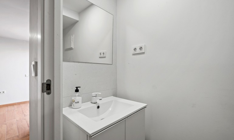 Herverkoop - Villa -
Orihuela Costa* - Castillo de Don Juan