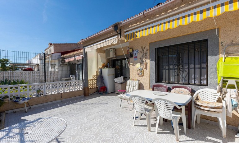 Herverkoop - Appartement / Flat -
Torrevieja* - Torretas