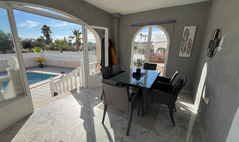 Herverkoop - Villa -
Benijofar* - Monte Azul/ El Dorado