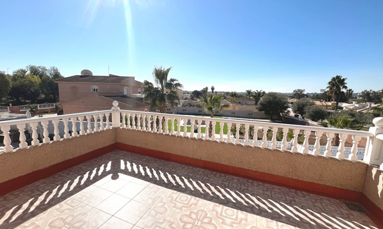 Herverkoop - Villa -
Benijofar* - Monte Azul/ El Dorado